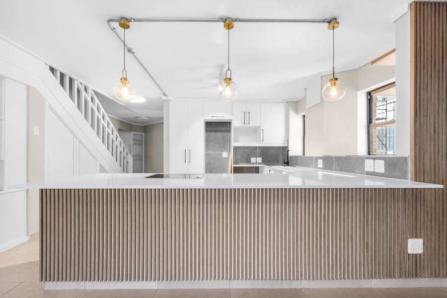 To Let 2 Bedroom Property for Rent in Sea Point Western Cape